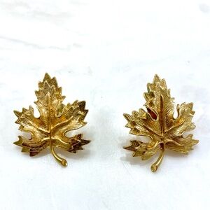 Vintage Avon Shiny Gold Leaf Earrings
